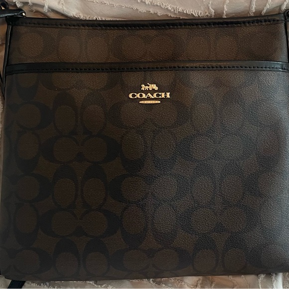 Coach Black and Brown Signature Bag leather crossbody in great condition - Picture 2 of 16